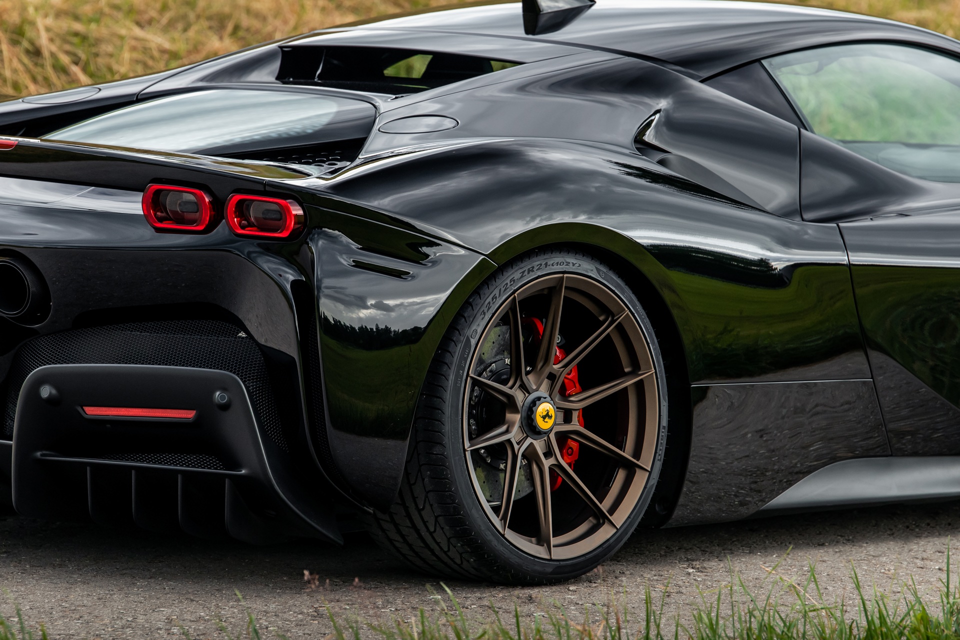 Download 2021 Ferrari SF90 Stradale by Novitec - Wheel HD Wallpaper 1920x1280 #8