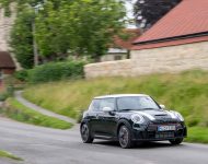 2021 Mini JCW Anniversary Edition - Front Three-Quarter Wallpaper 190x150