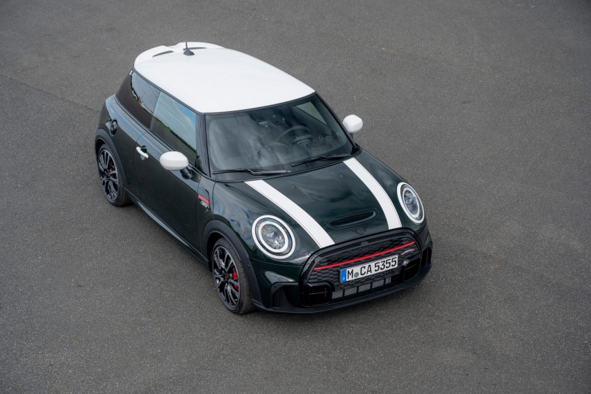 2021 Mini JCW Anniversary Edition - Front Three-Quarter Wallpaper 850x567 #2