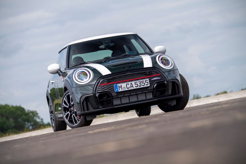 2021 Mini JCW Anniversary Edition - Front Wallpaper 850x567 #1