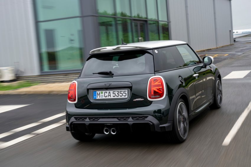 2021 Mini JCW Anniversary Edition - Rear Wallpaper 850x567 #16