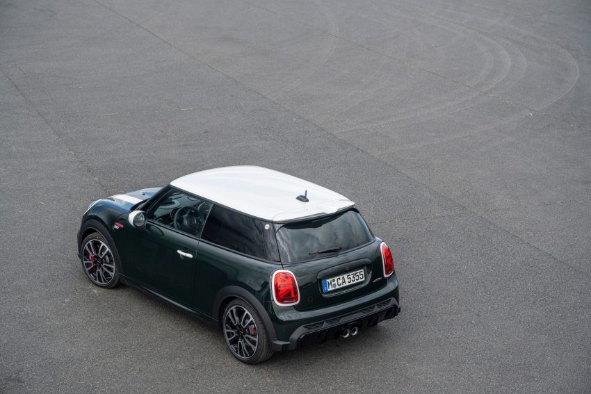 2021 Mini JCW Anniversary Edition - Rear Wallpaper 850x567 #6