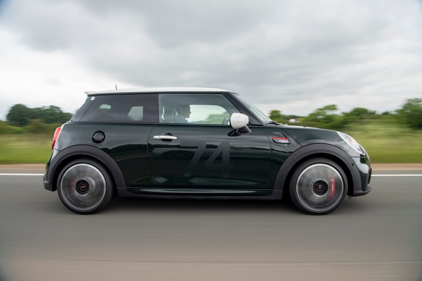 2021 Mini JCW Anniversary Edition - Side Wallpaper 850x567 #20