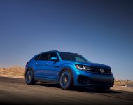 2021 Volkswagen Atlas Cross Sport GT Concept - Front Three-Quarter Wallpaper 190x150