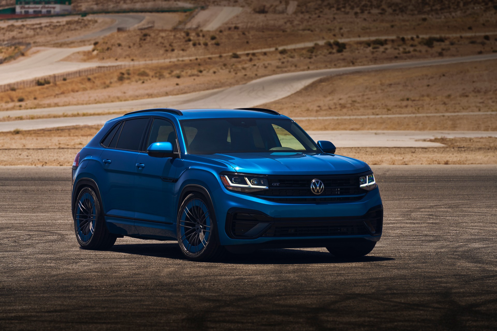 Download 2021 Volkswagen Atlas Cross Sport GT Concept - Front Three-Quarter HD Wallpaper 1920x1280 #7