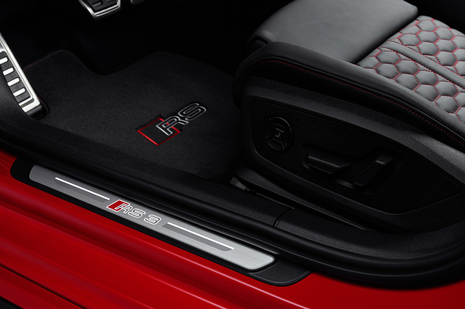 Download 2022 Audi RS3 Sportback - Door Sill HD Wallpaper 1921x1280 #62
