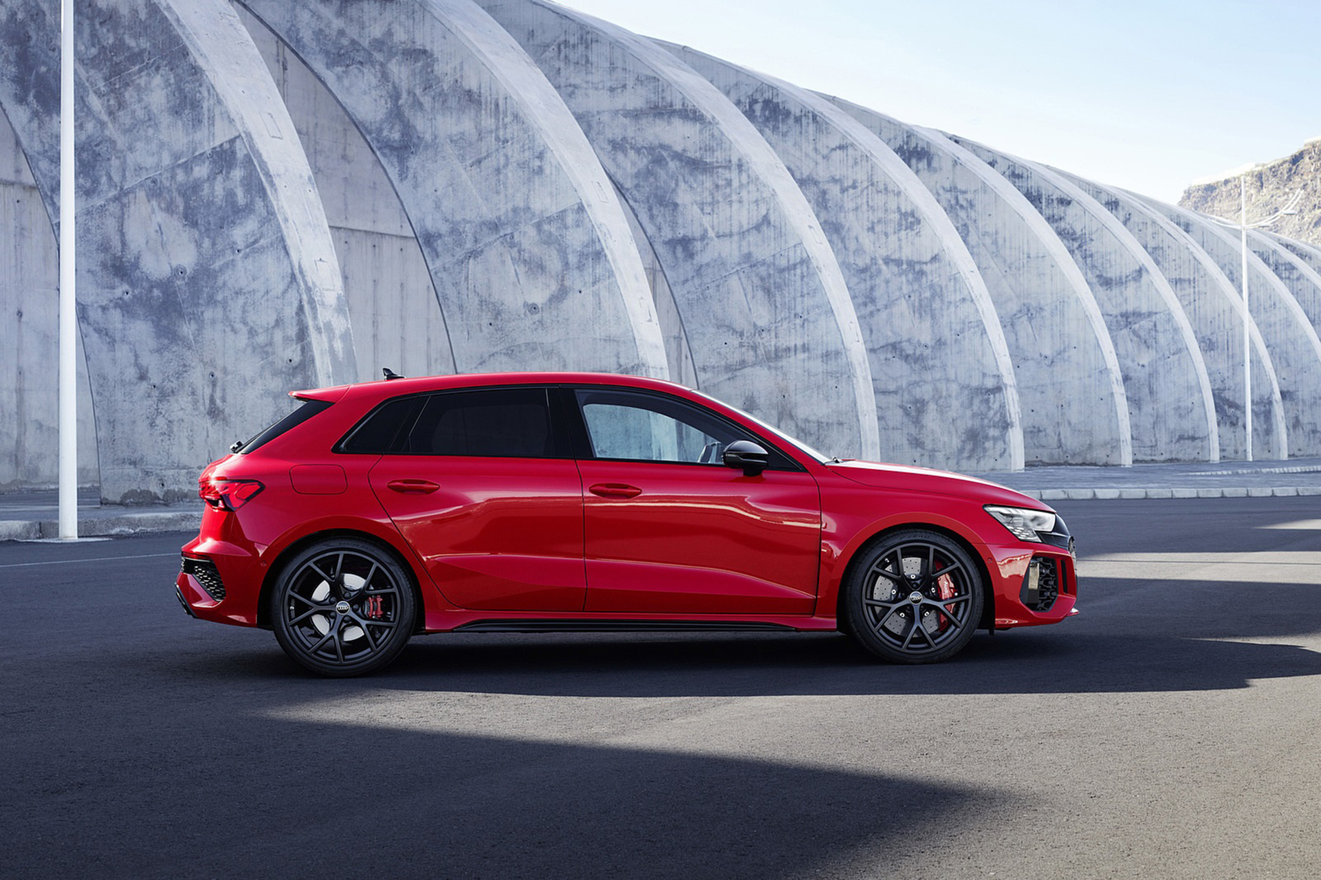 Download 2022 Audi RS3 Sportback - Side HD Wallpaper 1921x1280 #24