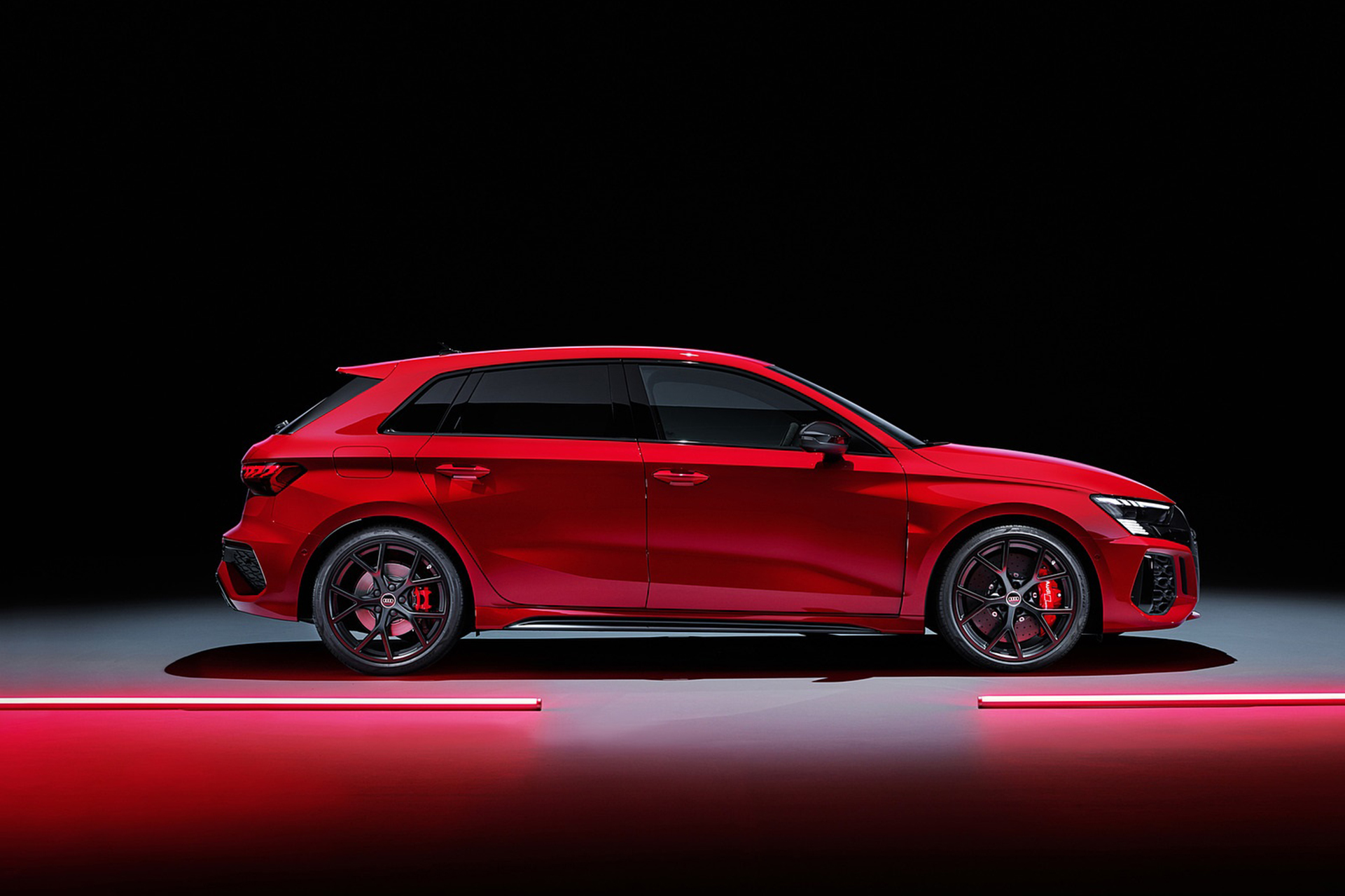 Download 2022 Audi RS3 Sportback - Side HD Wallpaper 1921x1280 #46