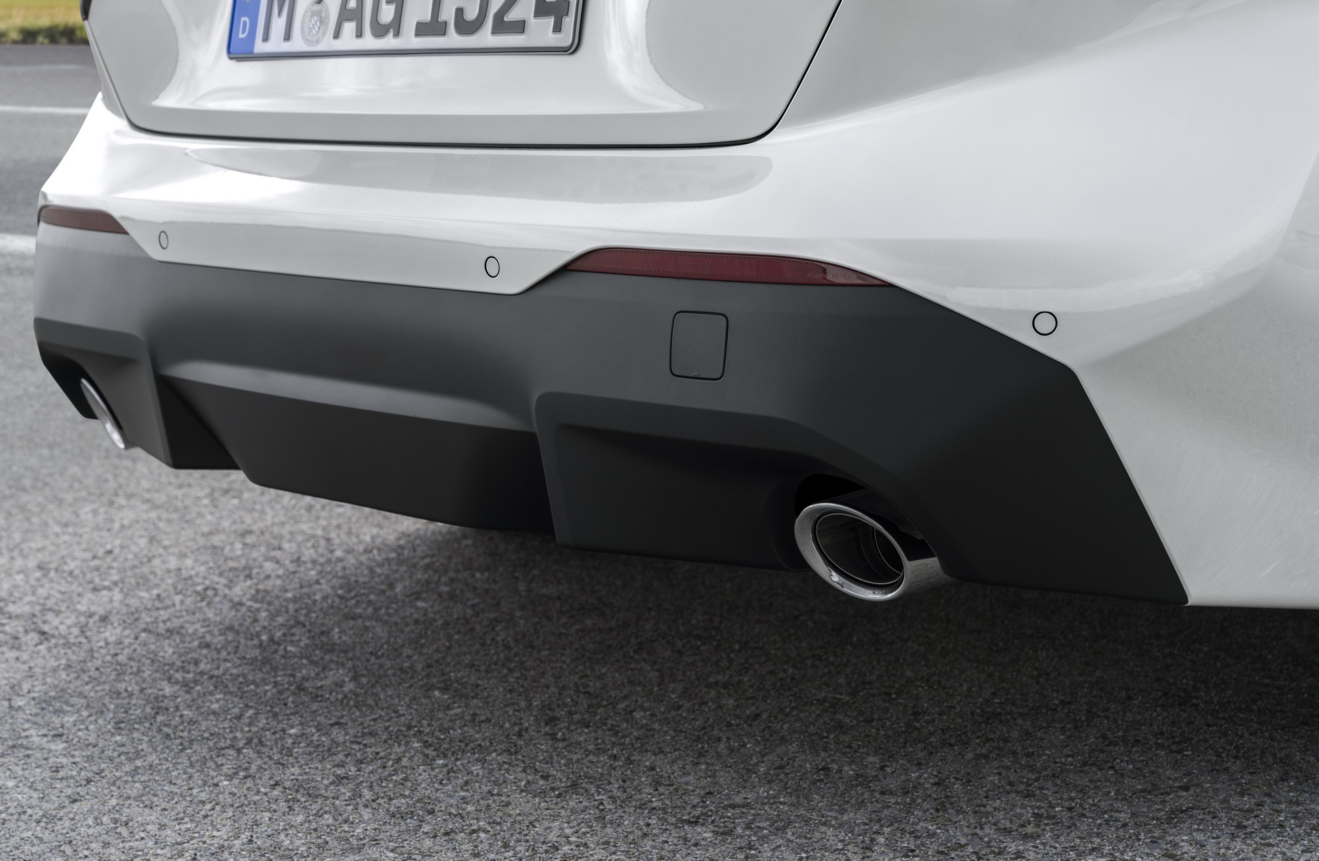 Download 2022 BMW 2 Series Coupe - Exhaust HD Wallpaper 1921x1254 #37