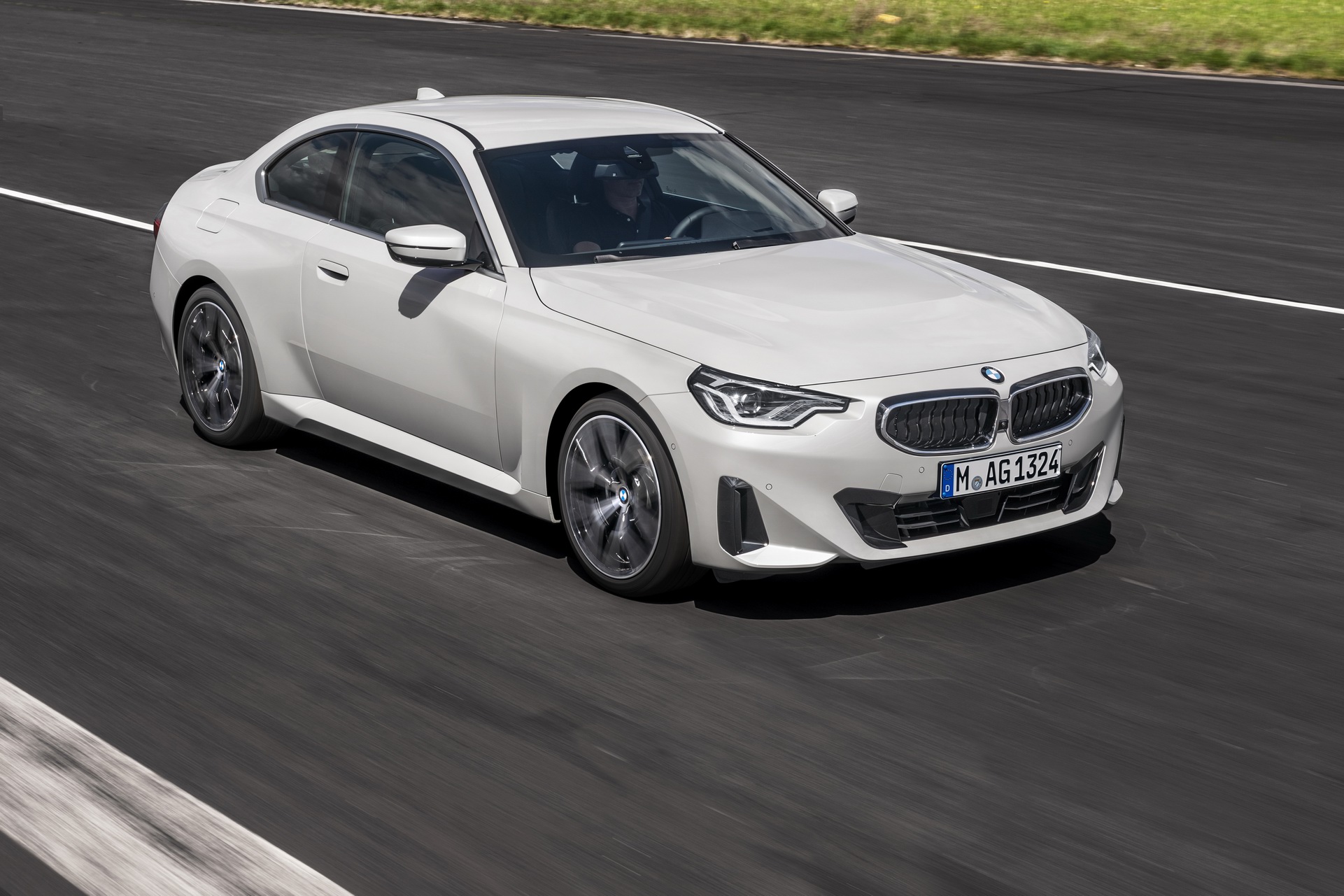 Download 2022 BMW 2 Series Coupe - Front Three-Quarter HD Wallpaper 1921x1281 #10