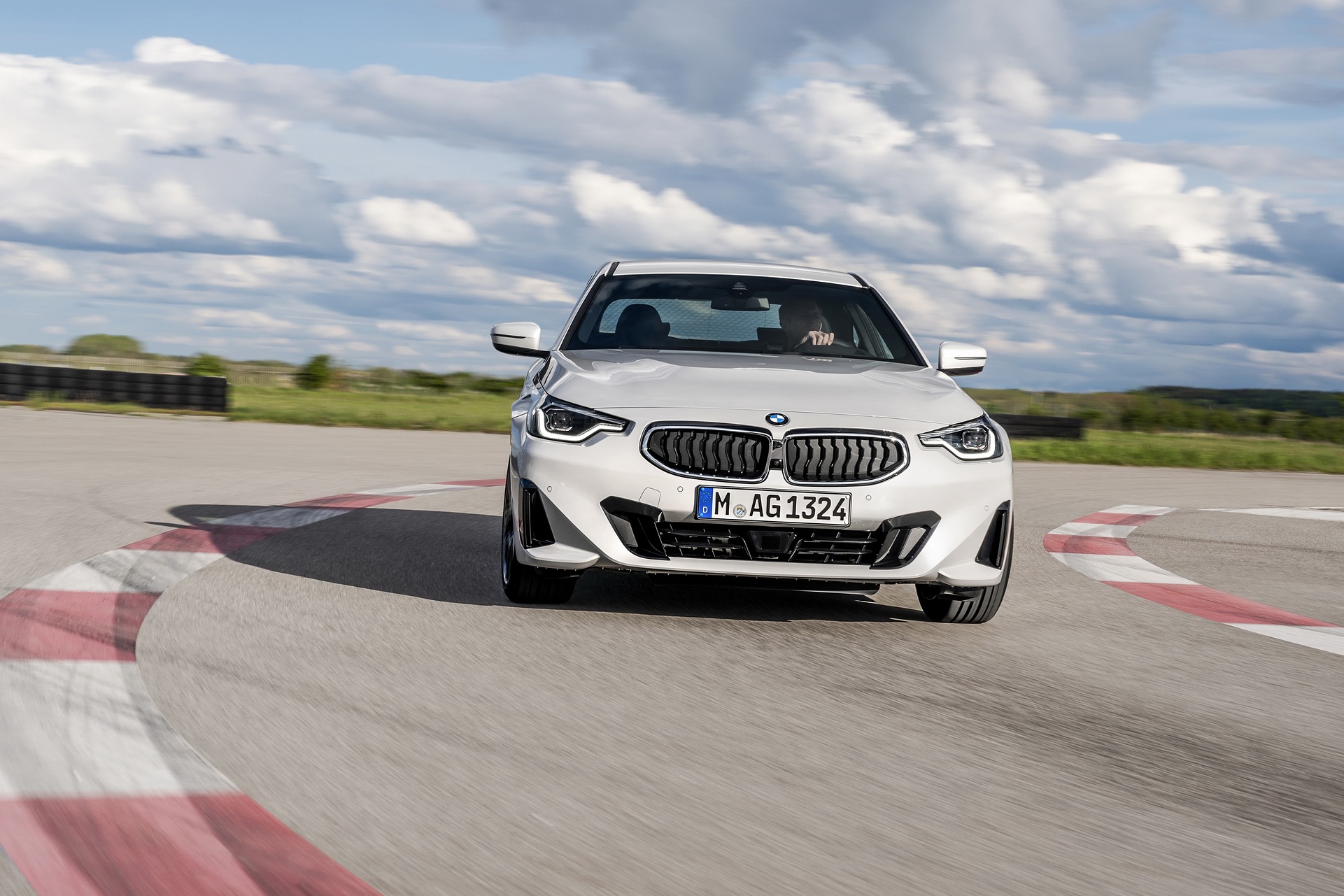 Download 2022 BMW 2 Series Coupe - Front HD Wallpaper 1921x1281 #2