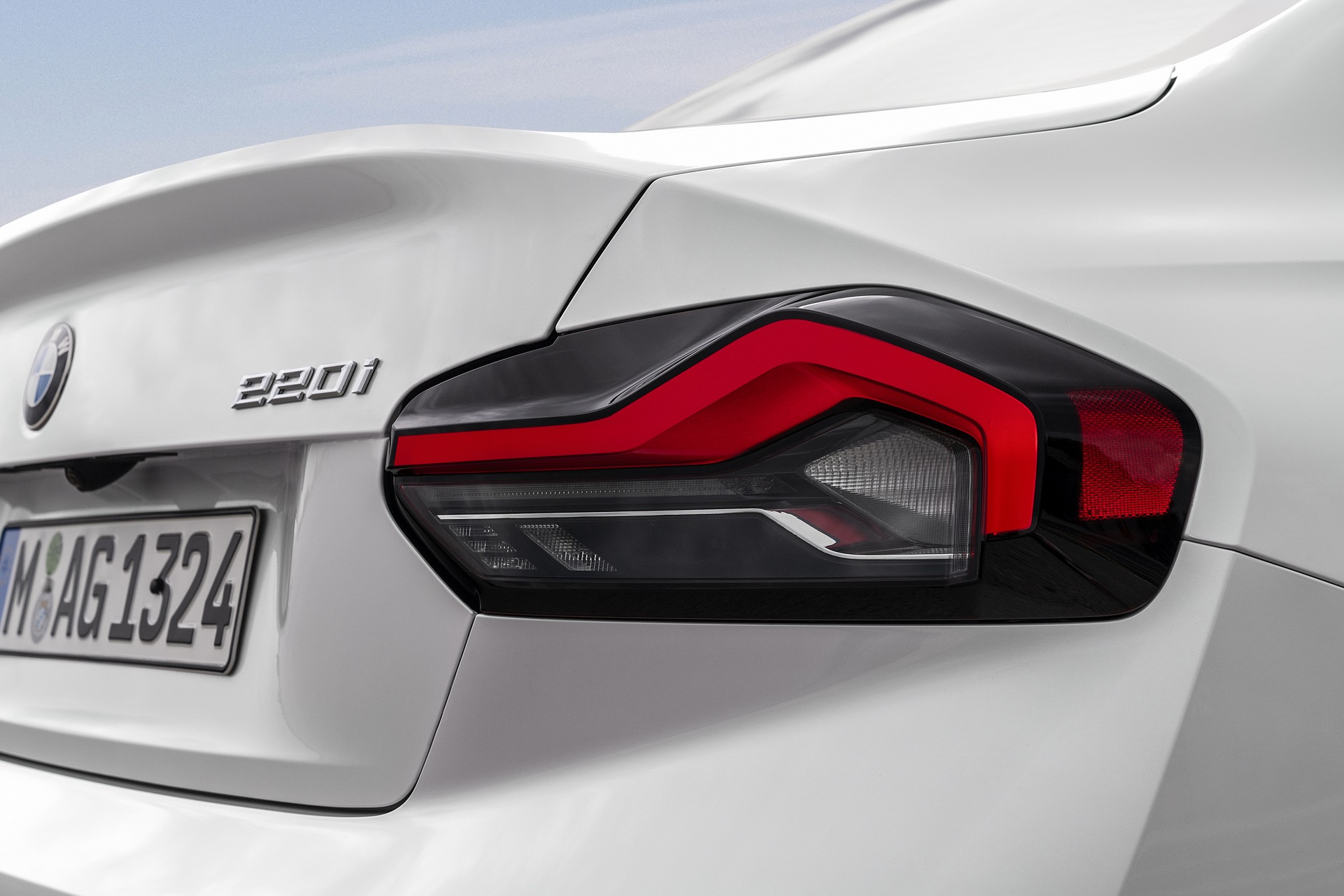 Download 2022 BMW 2 Series Coupe - Tail Light HD Wallpaper 1921x1281 #36