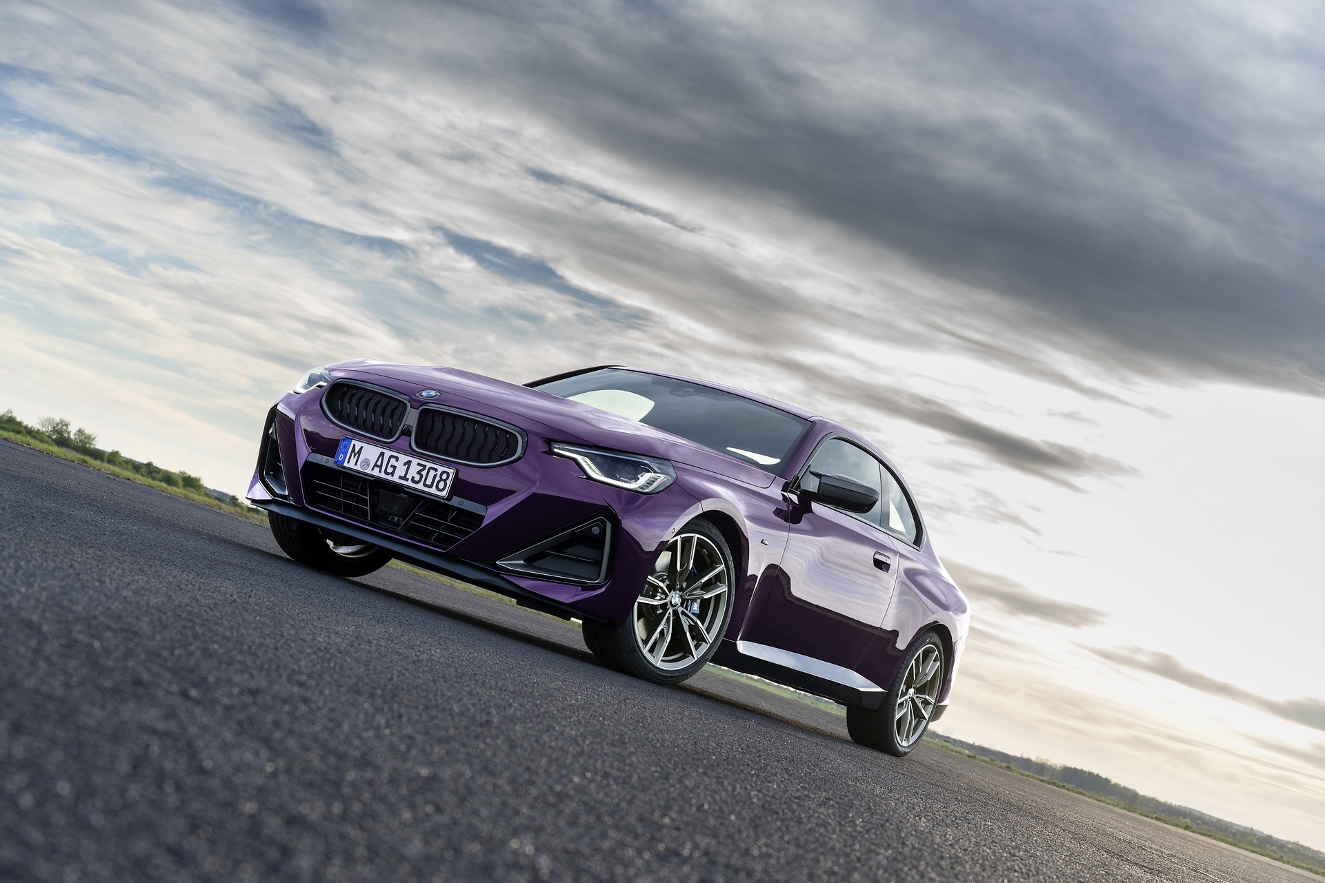 Download 2022 BMW M240i xDrive Coupe - Front Three-Quarter HD Wallpaper 1921x1281 #20