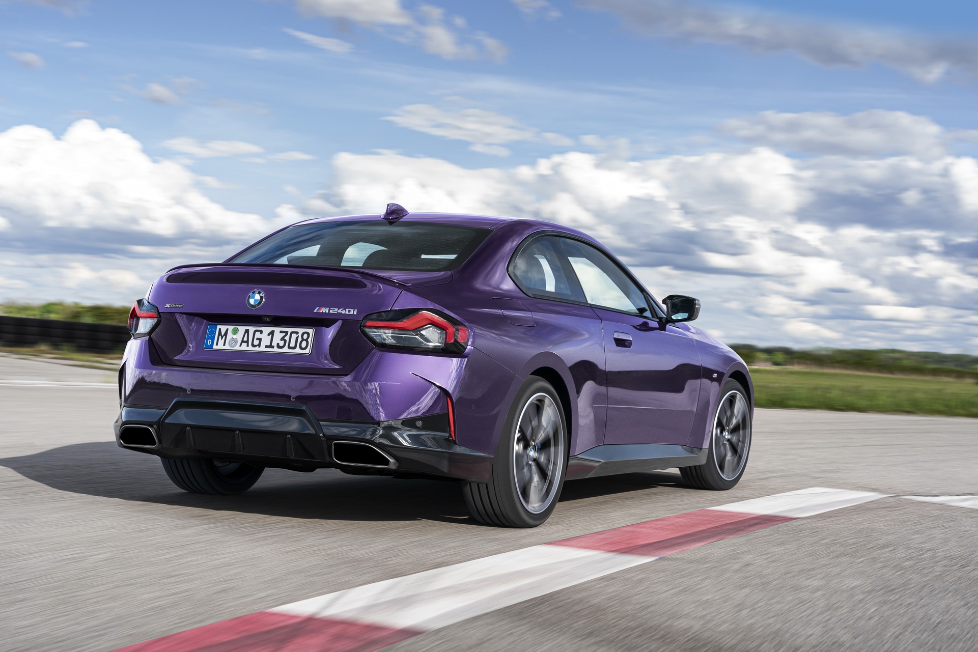 2022 BMW M240i xDrive Coupe Rear ThreeQuarter Wallpapers 11