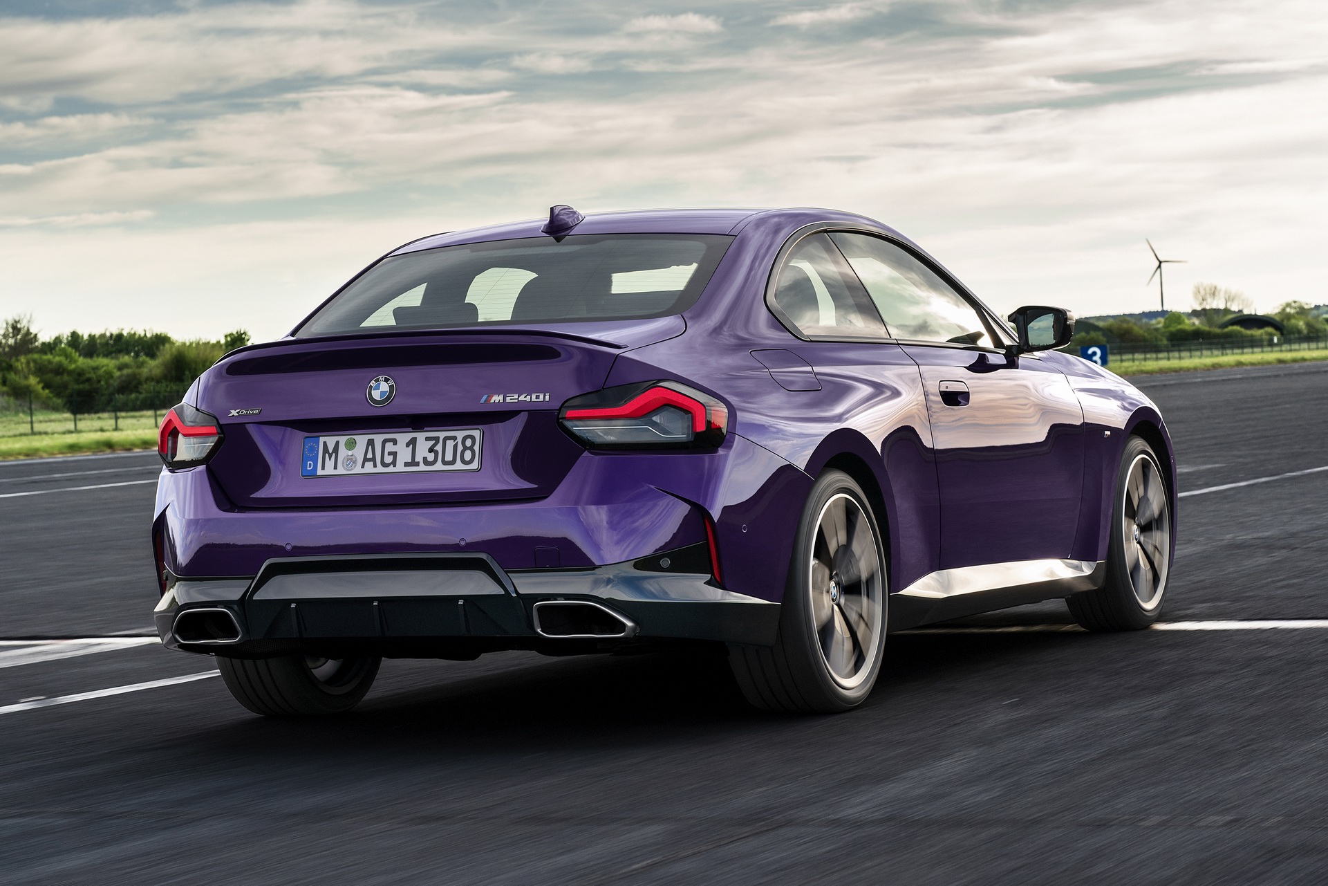 Download 2022 BMW M240i xDrive Coupe - Rear HD Wallpaper 1921x1281 #7