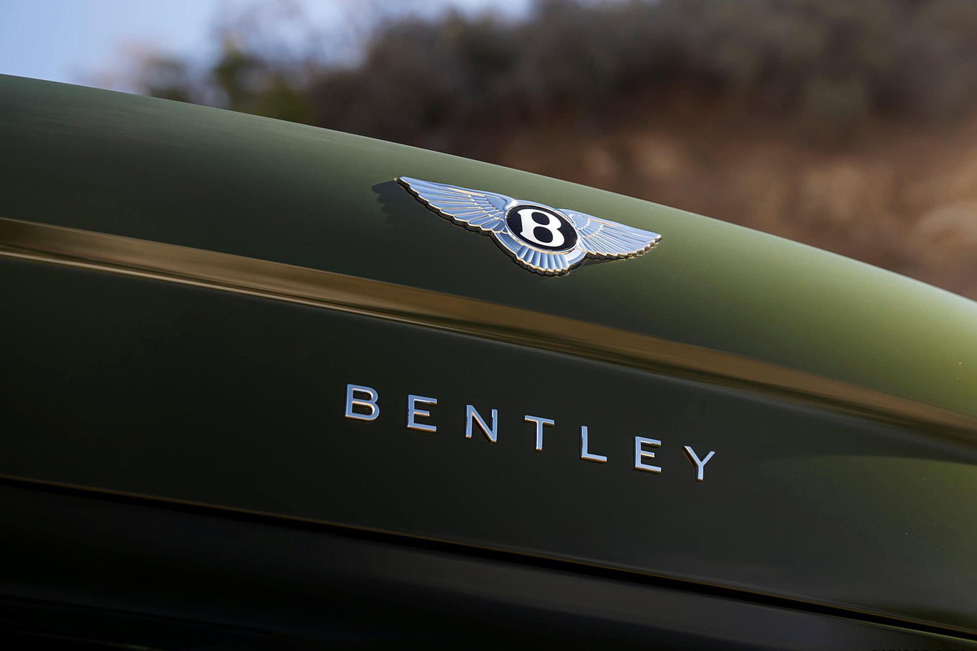 Download 2022 Bentley Flying Spur Hybrid - Badge HD Wallpaper 1921x1281 #97