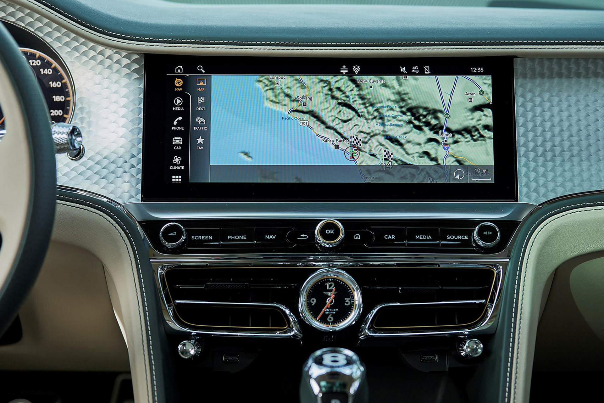 Download 2022 Bentley Flying Spur Hybrid - Central Console HD Wallpaper 1921x1281 #124