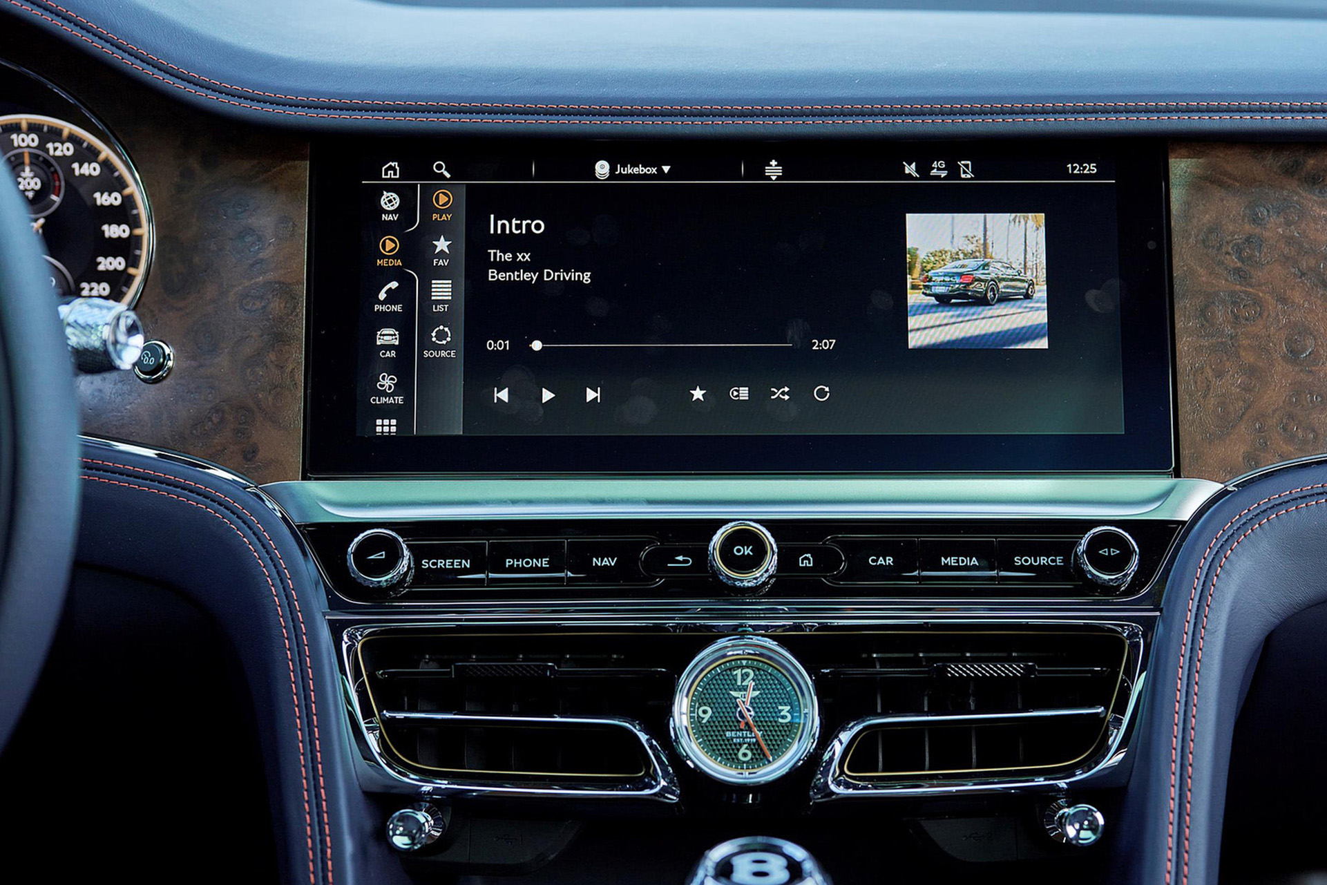 Download 2022 Bentley Flying Spur Hybrid - Central Console HD Wallpaper 1921x1281 #136