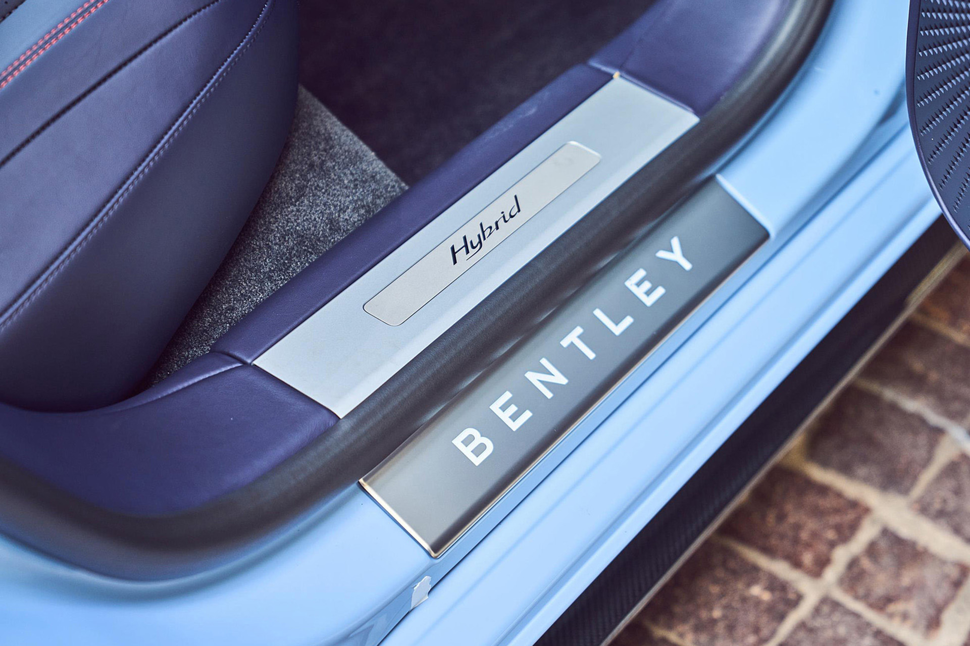 Download 2022 Bentley Flying Spur Hybrid - Door Sill HD Wallpaper 1921x1280 #109