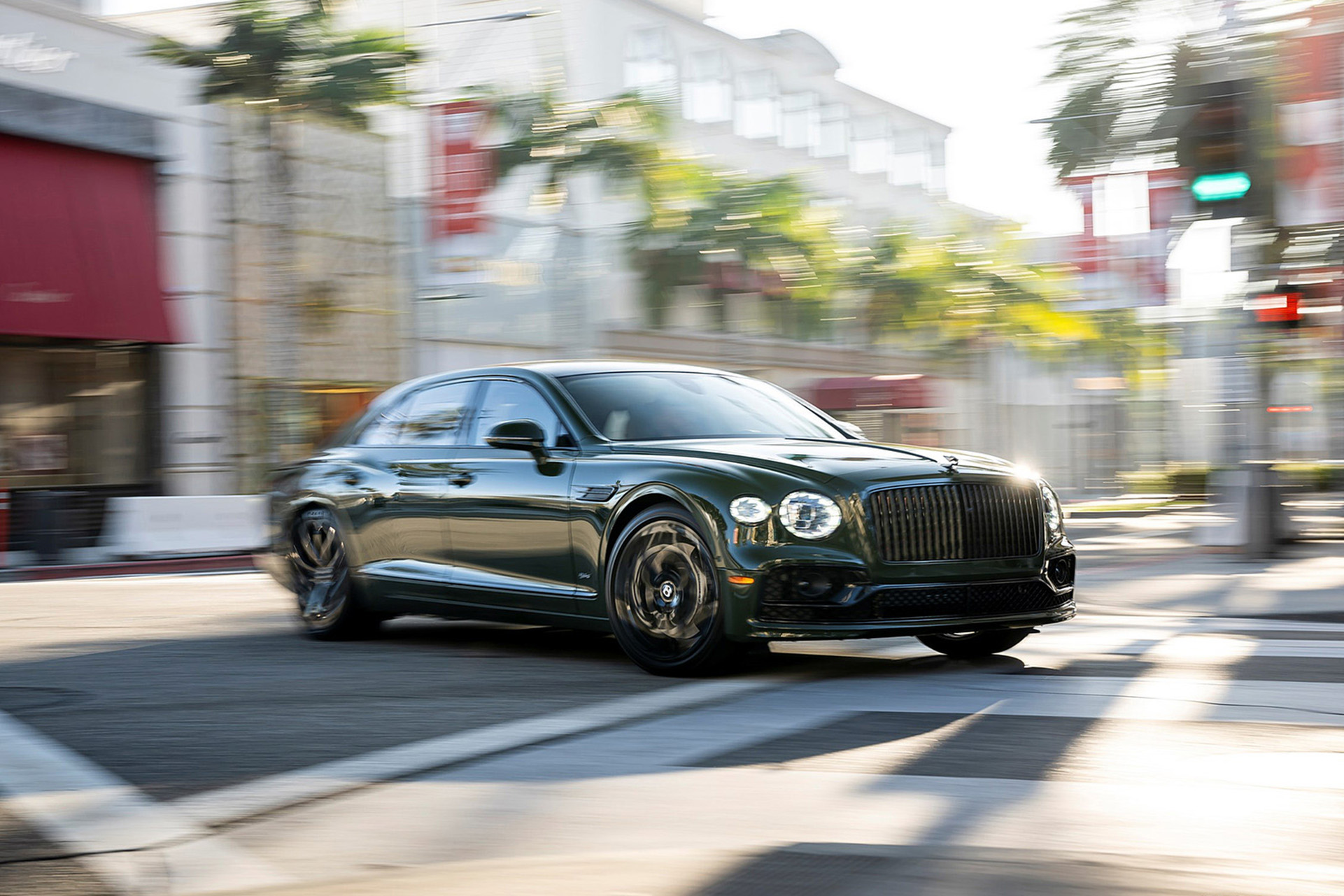 Download 2022 Bentley Flying Spur Hybrid - Front Three-Quarter HD Wallpaper 1921x1281 #68