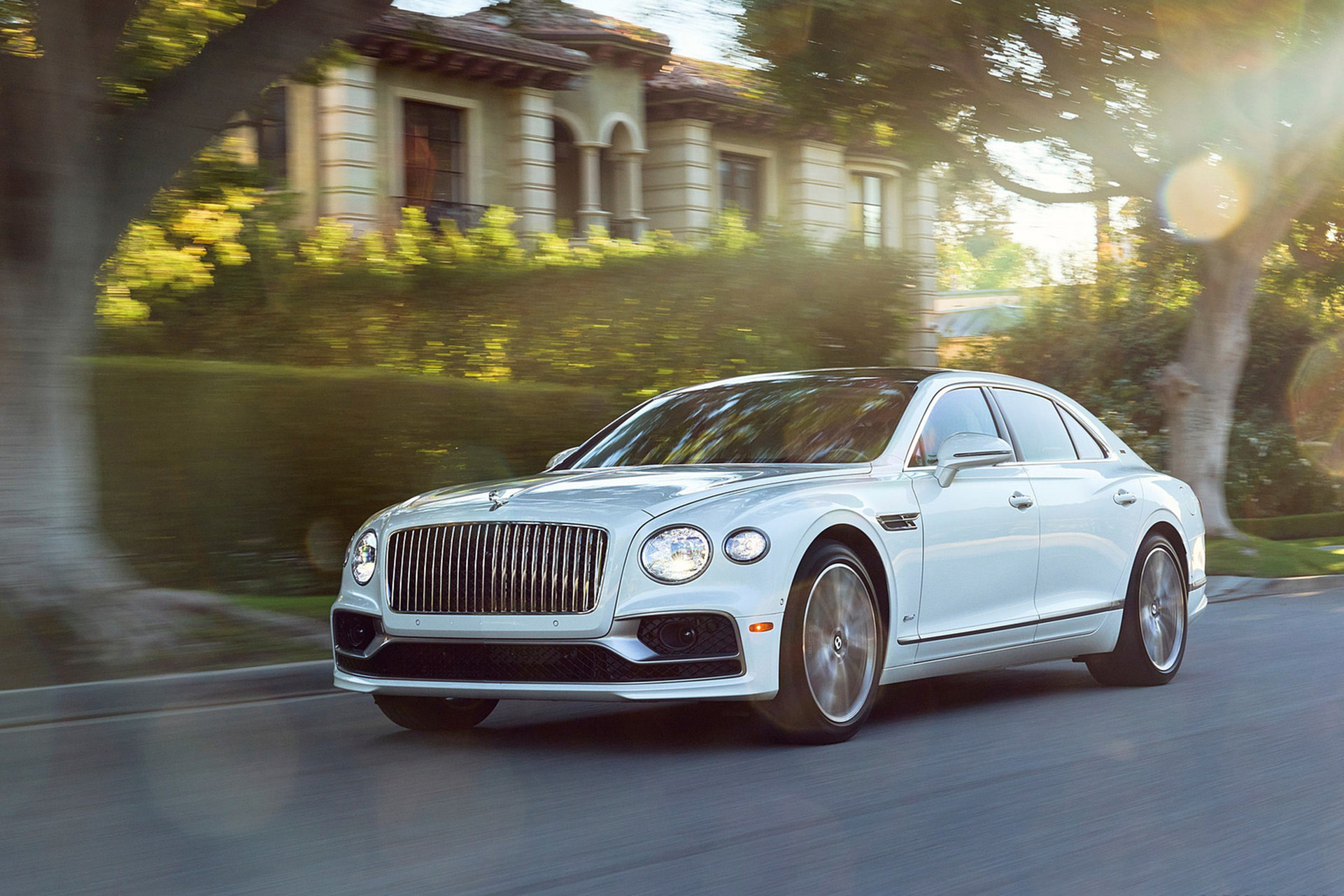 Download 2022 Bentley Flying Spur Hybrid - Front Three-Quarter HD Wallpaper 1921x1281 #67
