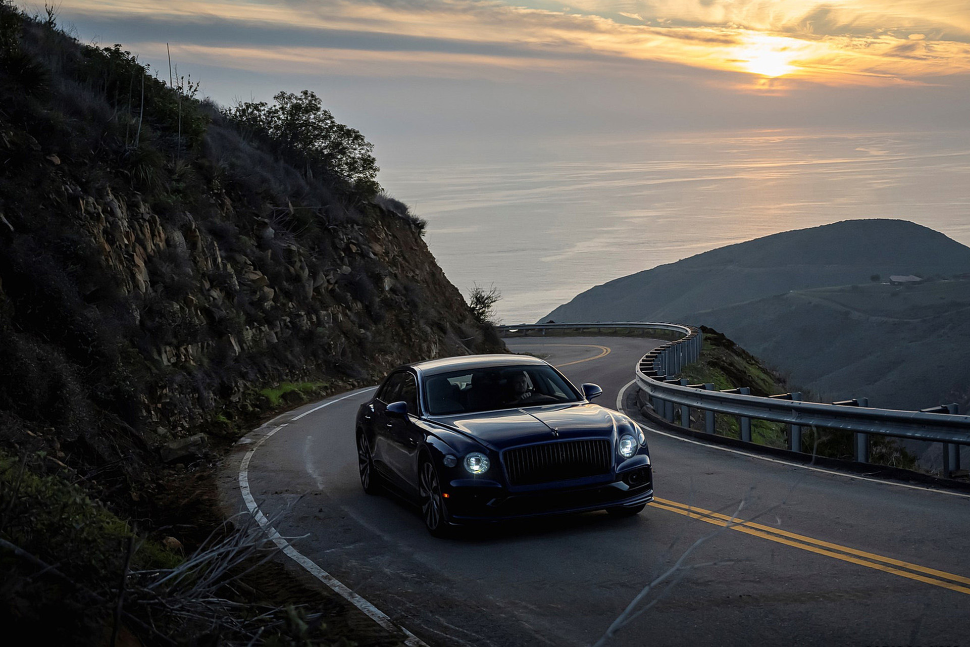 Download 2022 Bentley Flying Spur Hybrid - Front HD Wallpaper 1921x1281 #4