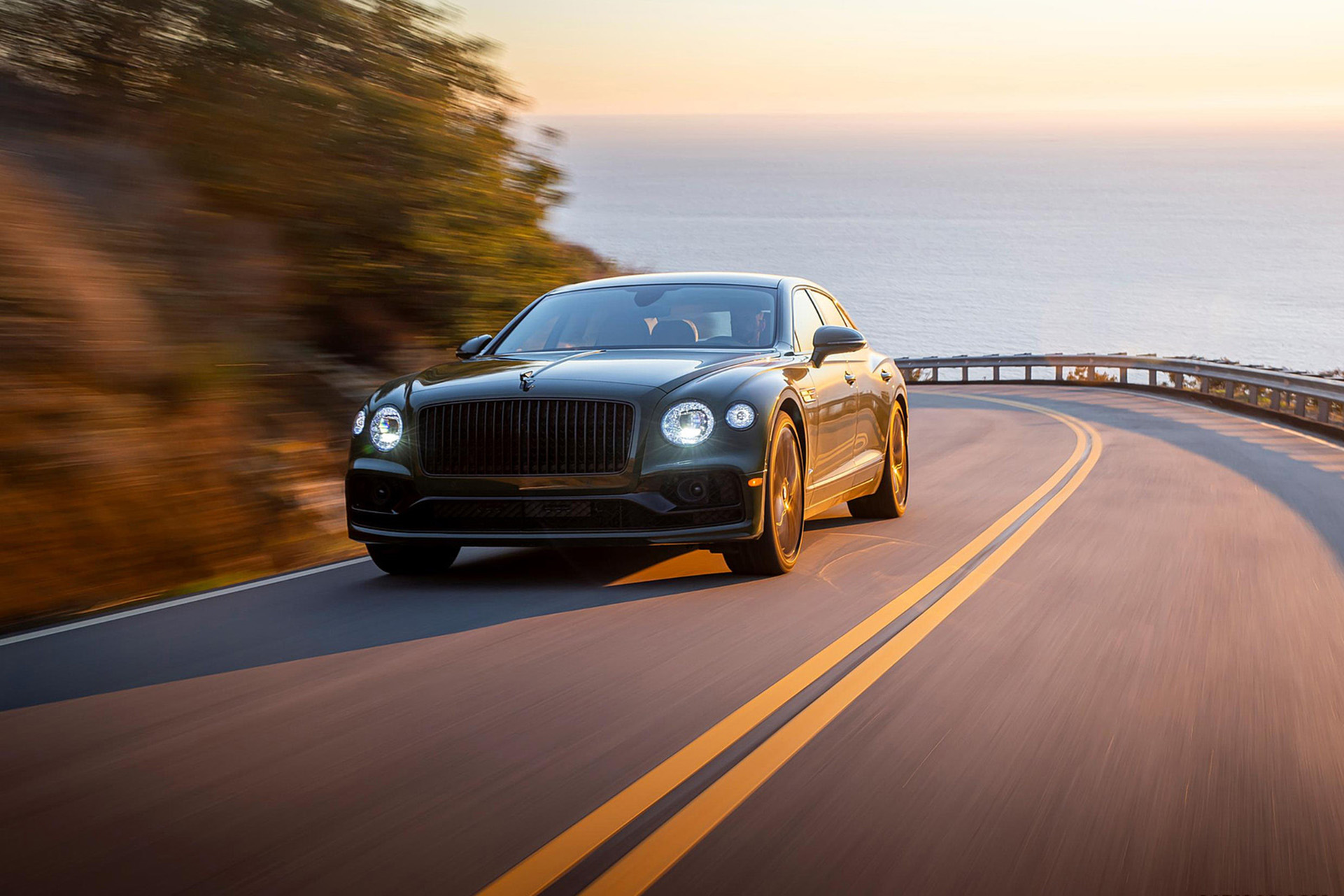 Download 2022 Bentley Flying Spur Hybrid - Front HD Wallpaper 1921x1281 #20
