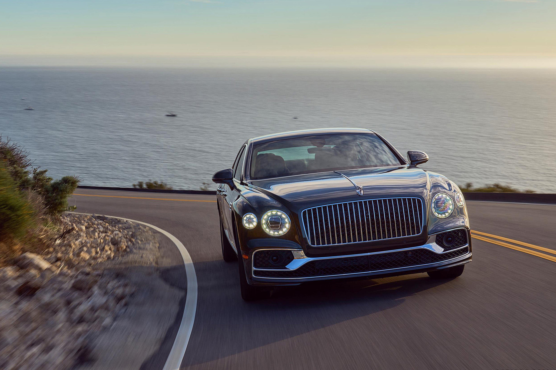 Download 2022 Bentley Flying Spur Hybrid - Front HD Wallpaper 1921x1281 #21