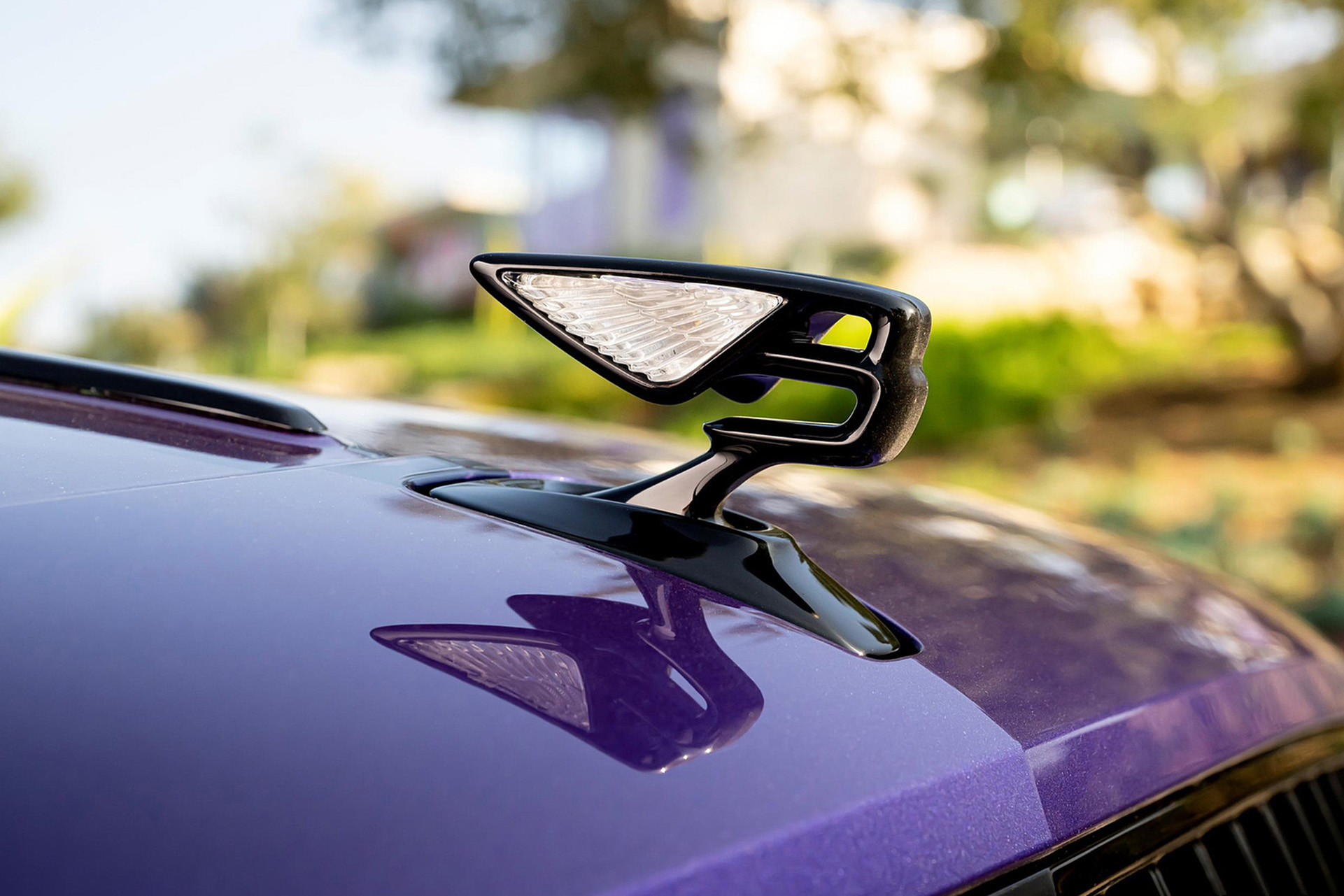 Download 2022 Bentley Flying Spur Hybrid - Hood Ornament HD Wallpaper 1921x1281 #81