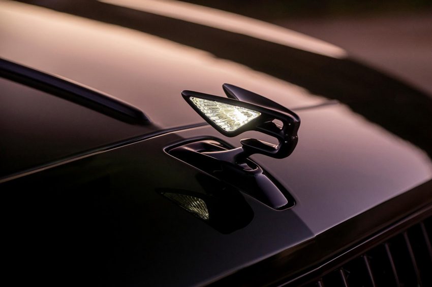 2022 Bentley Flying Spur Hybrid - Hood Ornament Wallpaper 850x566 #82