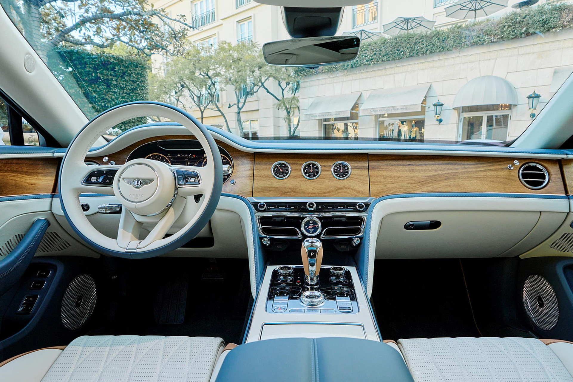 Download 2022 Bentley Flying Spur Hybrid - Interior, Cockpit HD Wallpaper 1921x1281 #114