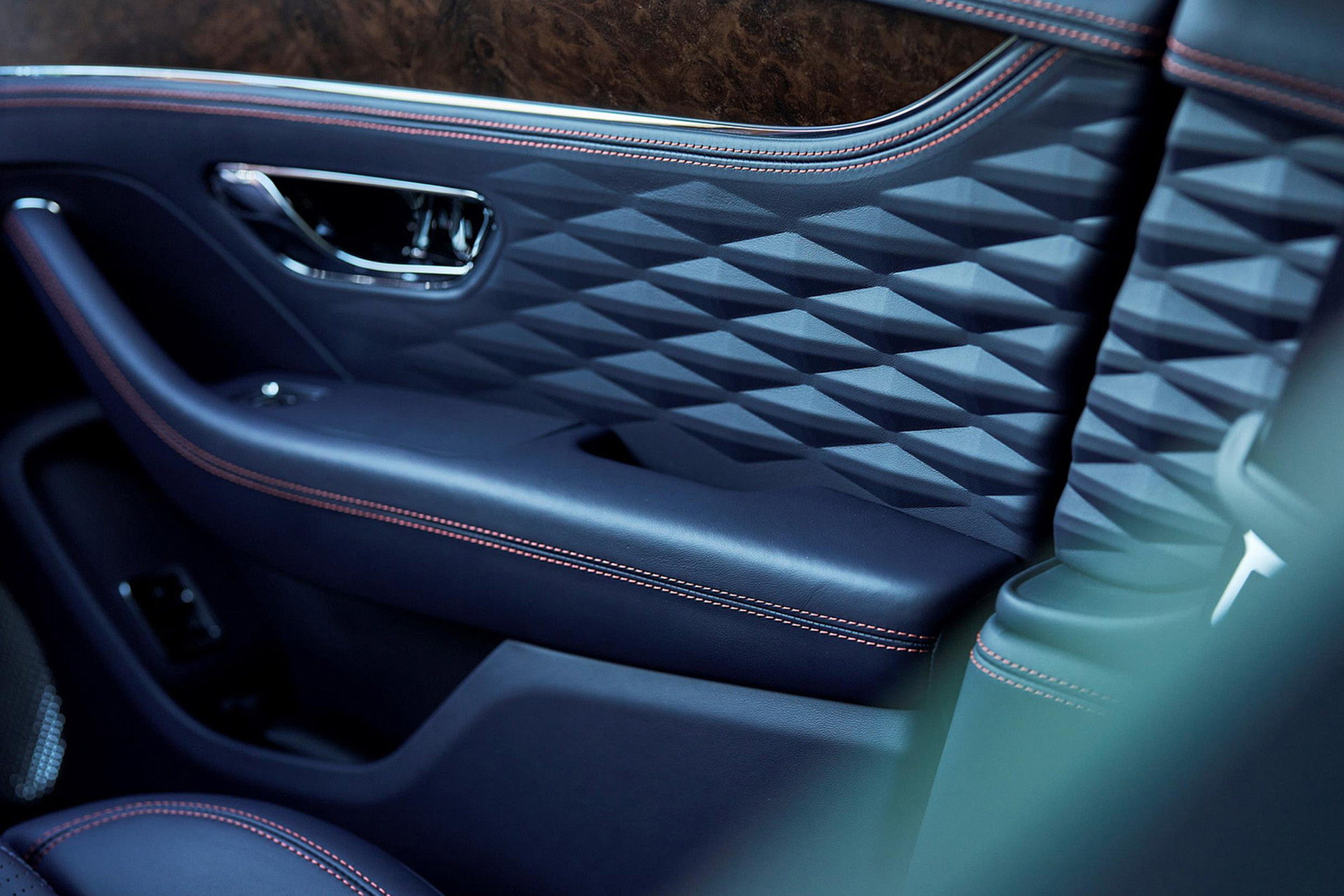 Download 2022 Bentley Flying Spur Hybrid - Interior, Detail HD Wallpaper 1921x1281 #152