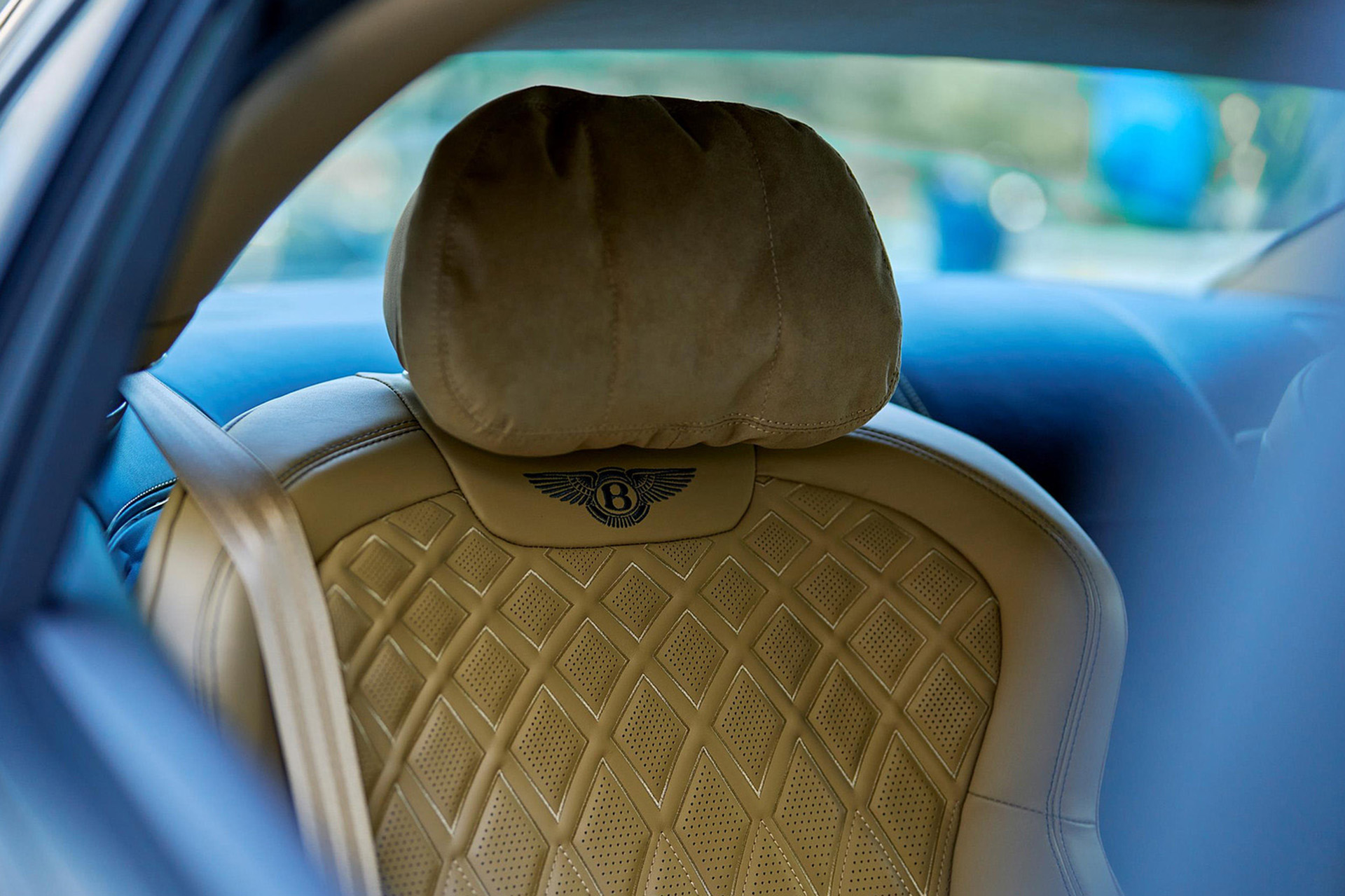 Download 2022 Bentley Flying Spur Hybrid - Interior, Seats HD Wallpaper 1920x1279 #160