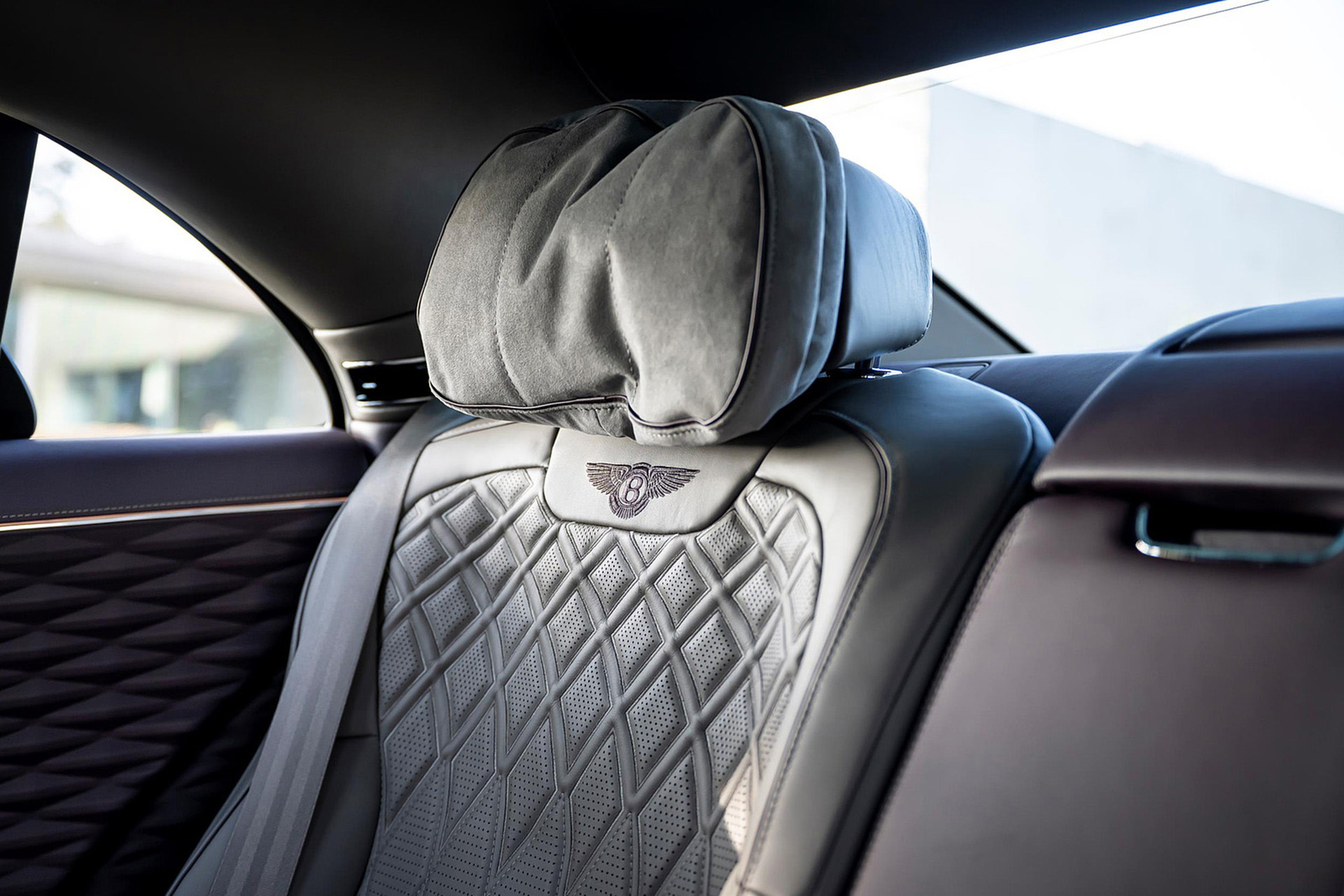 Download 2022 Bentley Flying Spur Hybrid - Interior, Seats HD Wallpaper 1920x1280 #159
