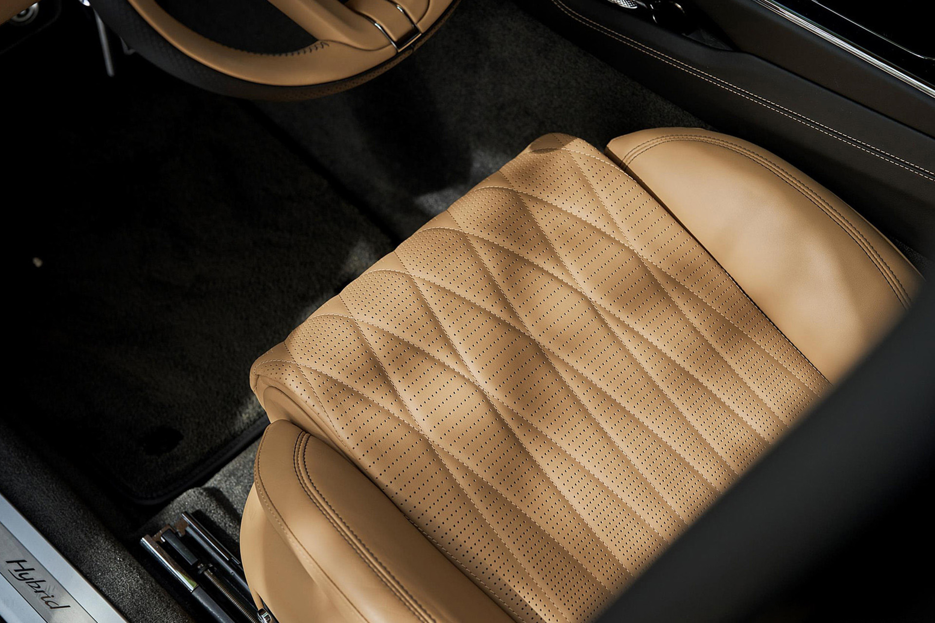 Download 2022 Bentley Flying Spur Hybrid - Interior, Seats HD Wallpaper 1920x1280 #157