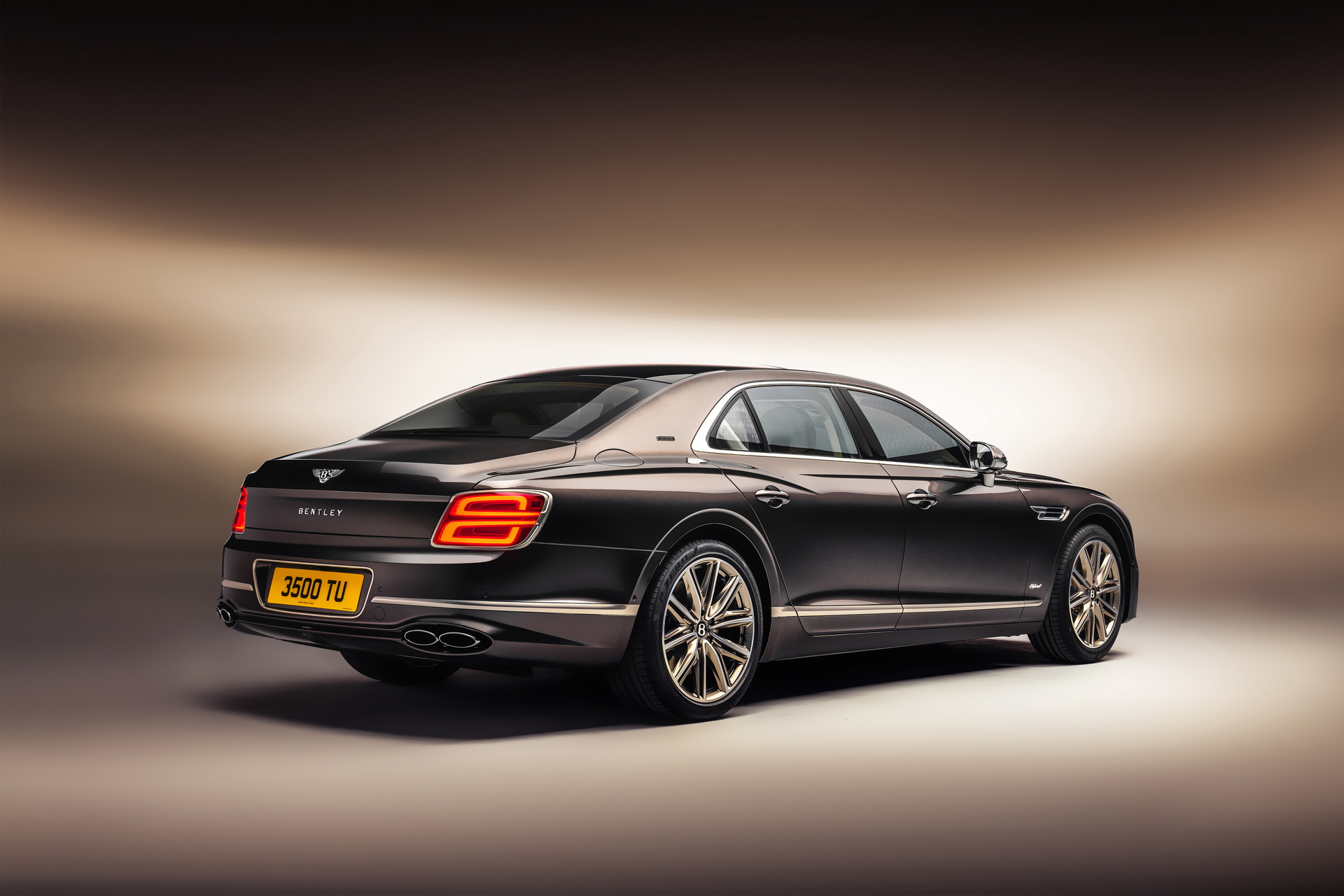 Download 2022 Bentley Flying Spur Hybrid Odyssean Edition - Rear Three-Quarter HD Wallpaper 1920x1280 #2