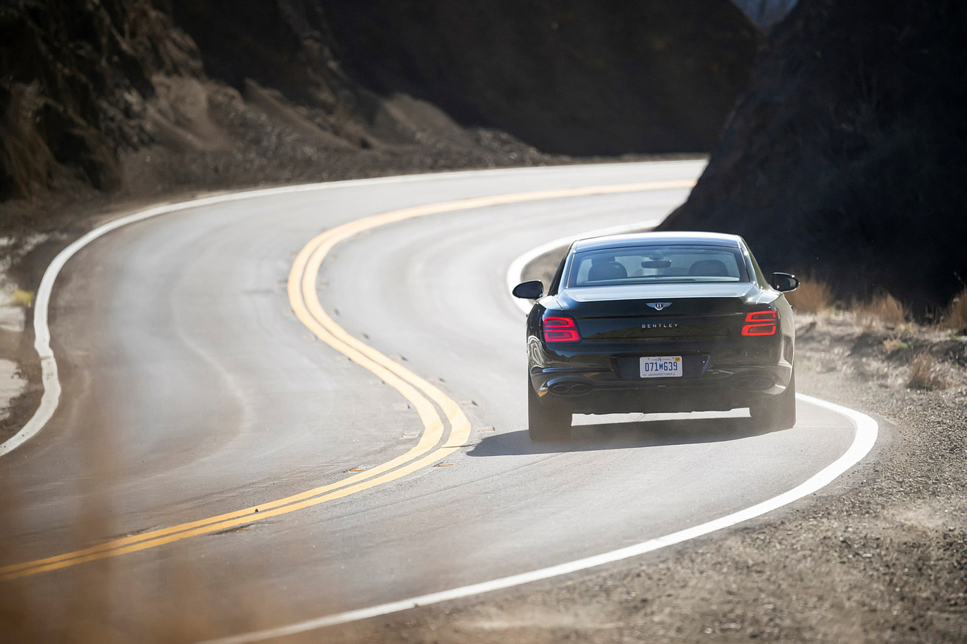 Download 2022 Bentley Flying Spur Hybrid - Rear HD Wallpaper 1921x1280 #34