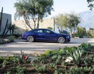2022 Bentley Flying Spur Hybrid - Side Wallpaper 190x150