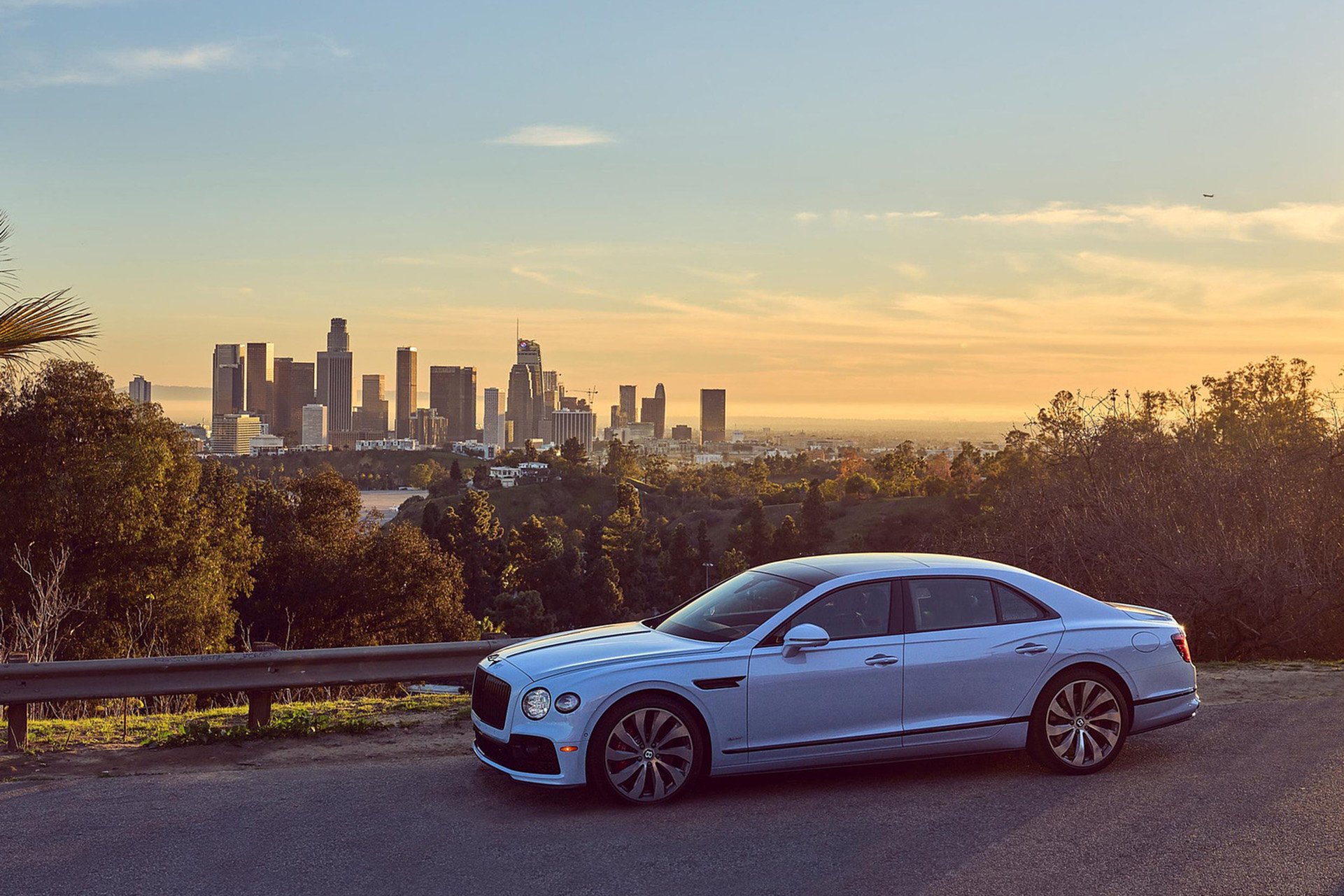 Download 2022 Bentley Flying Spur Hybrid - Side HD Wallpaper 1921x1281 #60