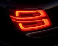 2022 Bentley Flying Spur Hybrid - Tail Light Wallpaper 190x150