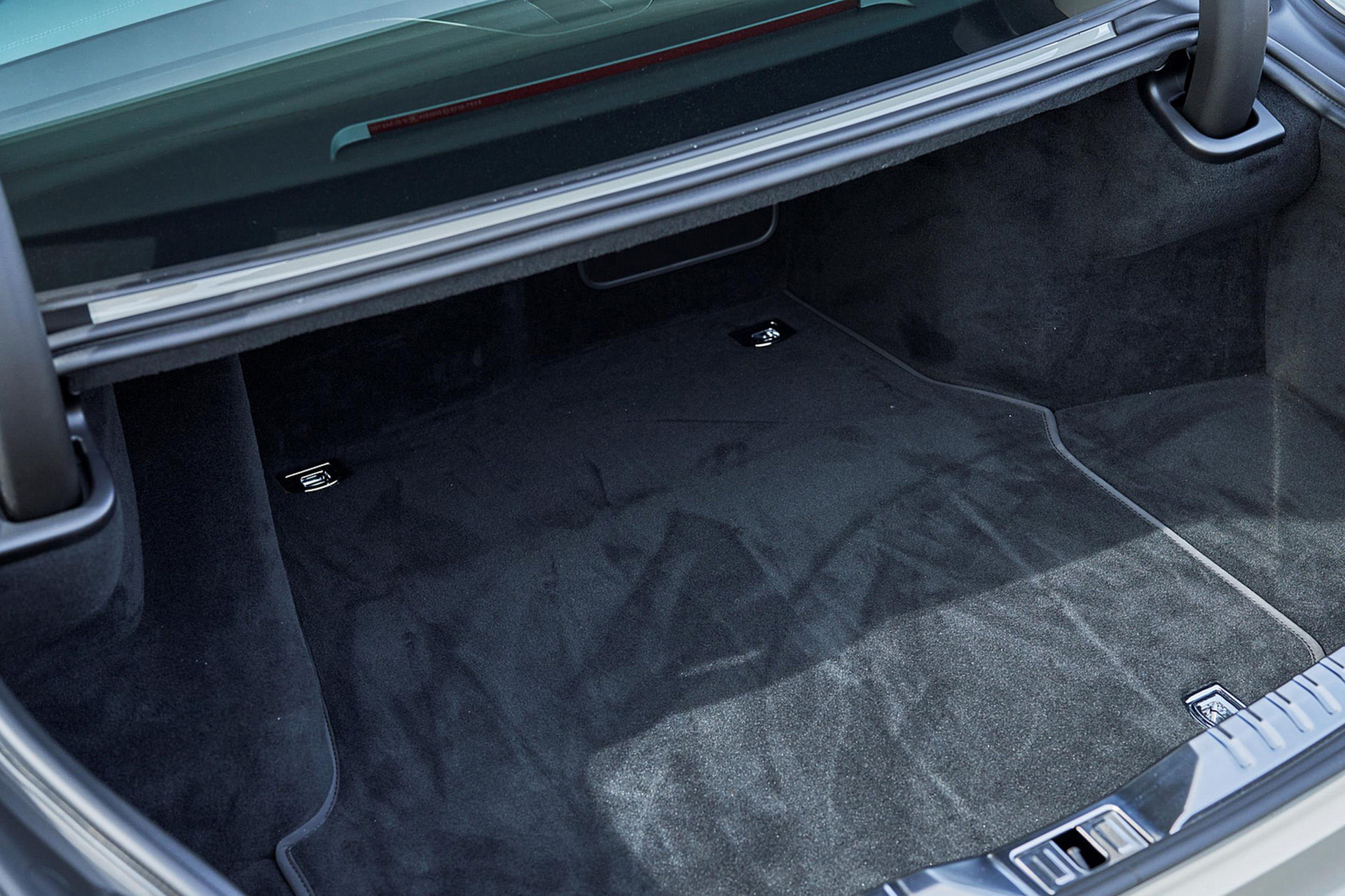 Download 2022 Bentley Flying Spur Hybrid - Trunk HD Wallpaper 1920x1280 #170