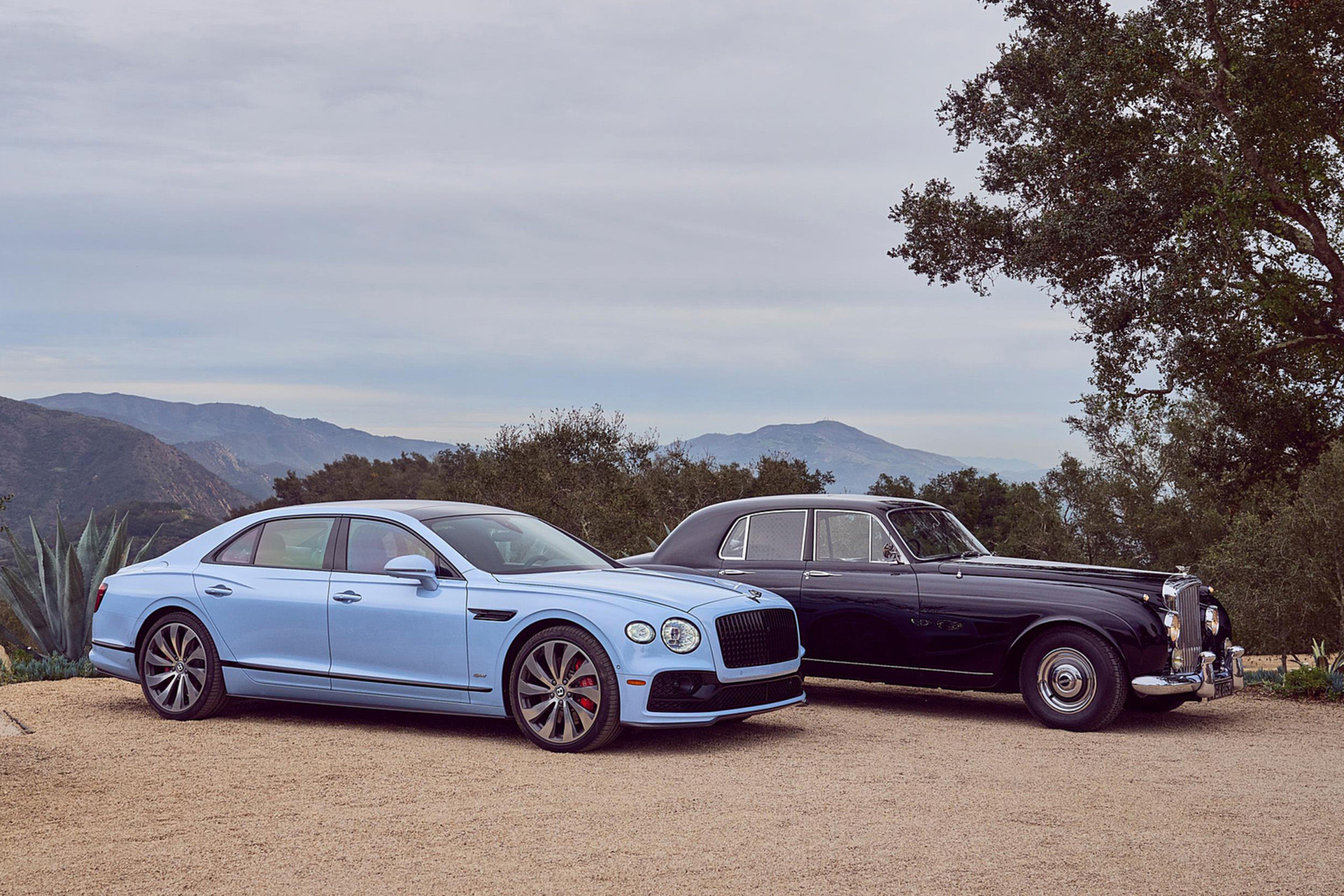 Download 2022 Bentley Flying Spur Hybrid HD Wallpaper 1921x1281 #53