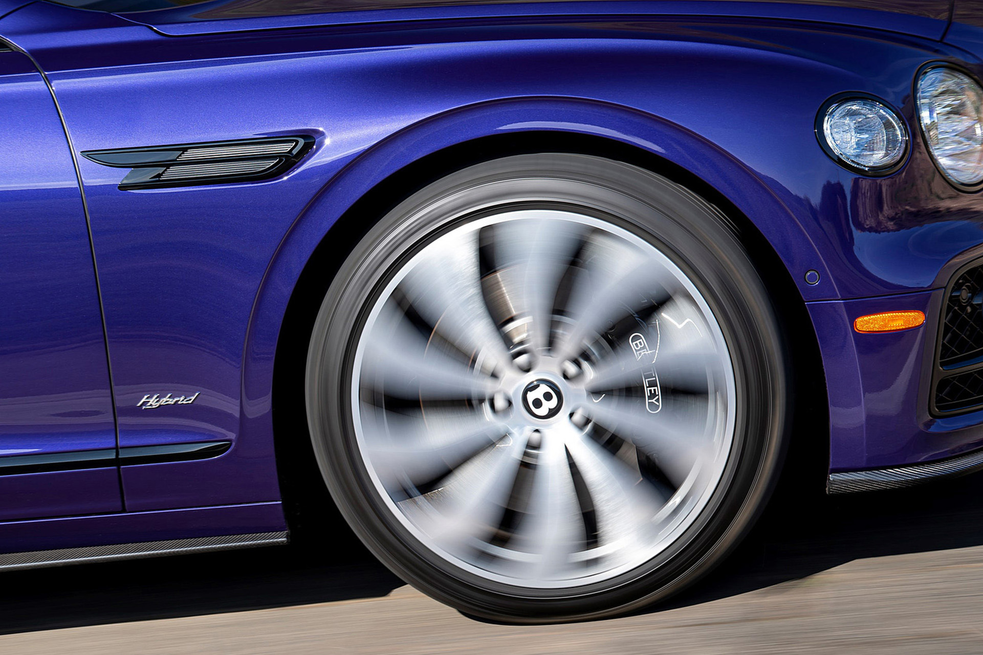 Download 2022 Bentley Flying Spur Hybrid - Wheel HD Wallpaper 1921x1281 #86