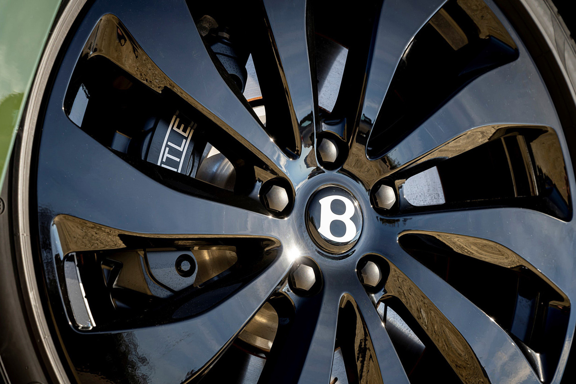 Download 2022 Bentley Flying Spur Hybrid - Wheel HD Wallpaper 1921x1281 #87