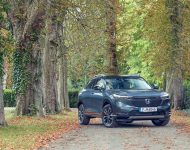 2022 Honda HR-V e:HEV - Front Three-Quarter Wallpaper 190x150