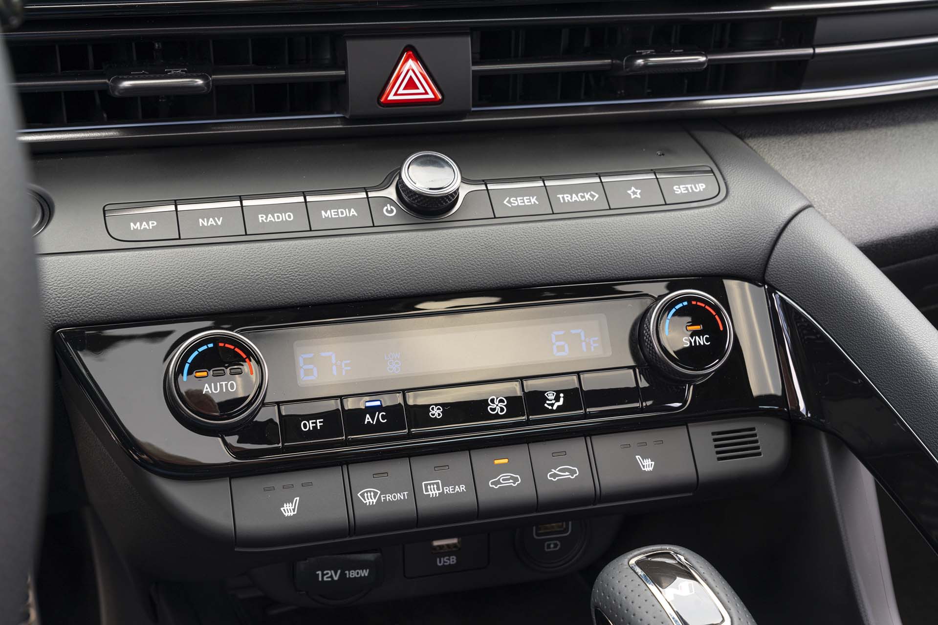 Download 2022 Hyundai Elantra N - Central Console HD Wallpaper 1919x1280 #52