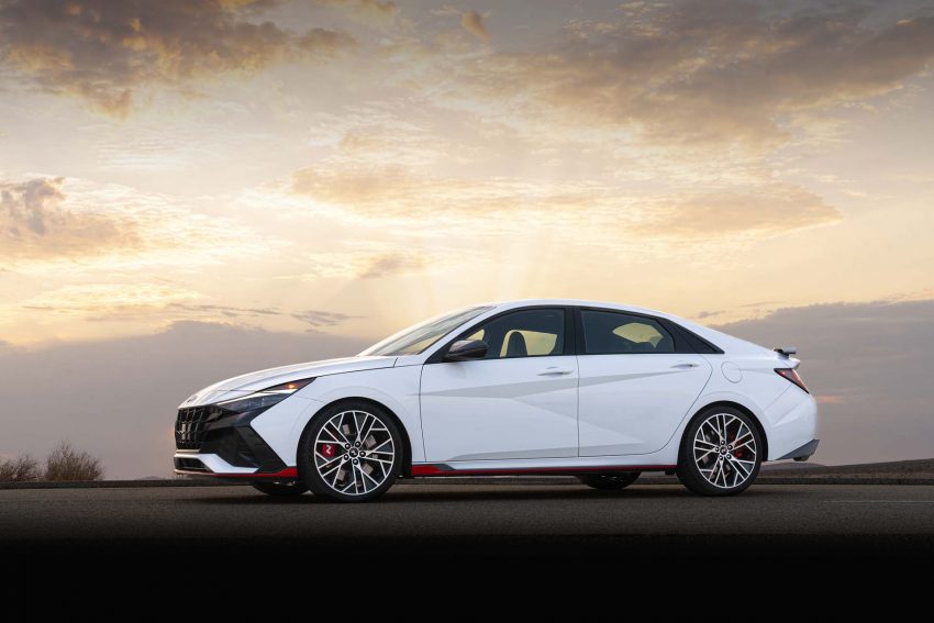 2022 Hyundai Elantra N - Side Wallpaper 850x567 #41