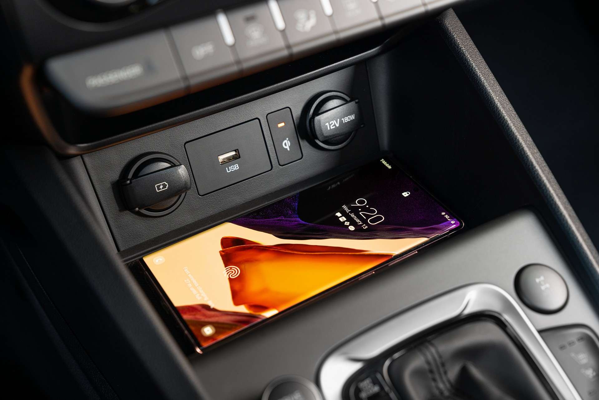 Download 2022 Hyundai Kona Limited - Central Console HD Wallpaper 1920x1281 #14