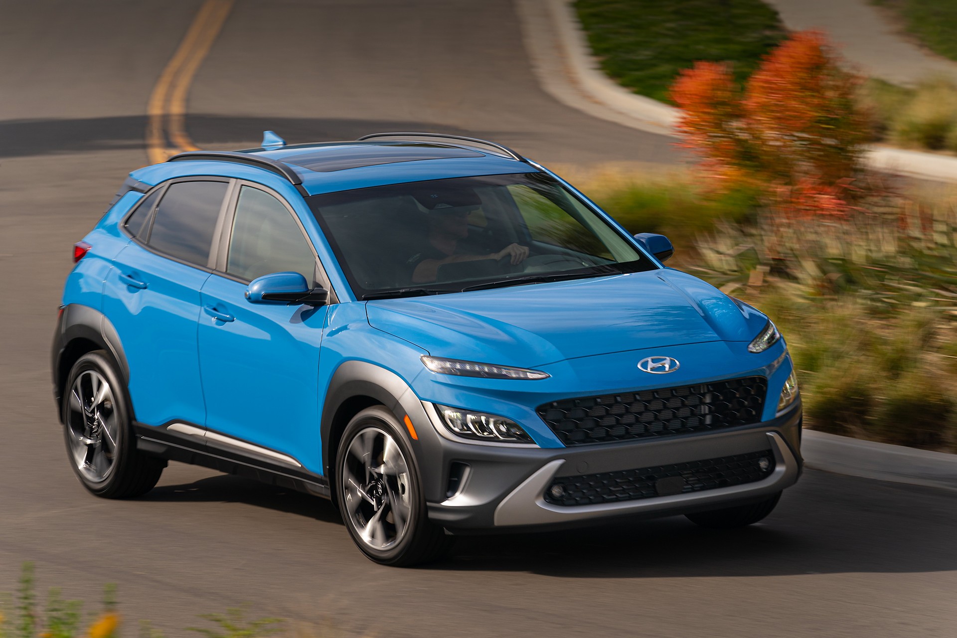 Download 2022 Hyundai Kona Limited - Front Three-Quarter HD Wallpaper 1920x1280 #2