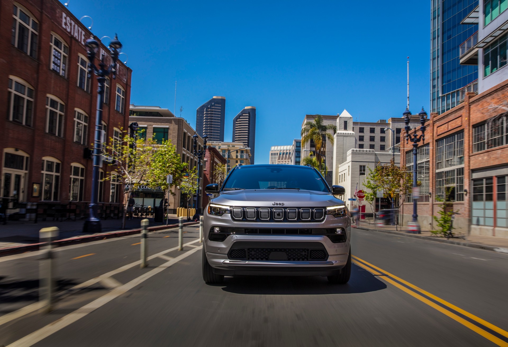 Download 2022 Jeep Compass High Altitude - Front HD Wallpaper 1920x1311 #9